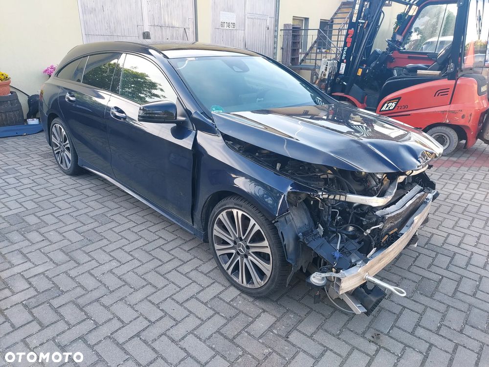 Mercedes-Benz CLA 220 4Matic 7G-DCT AMG Line - 4