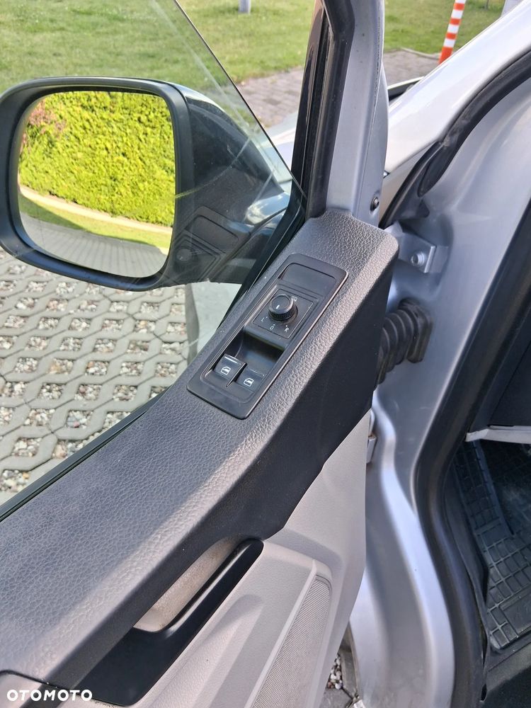 Volkswagen Transporter - 17