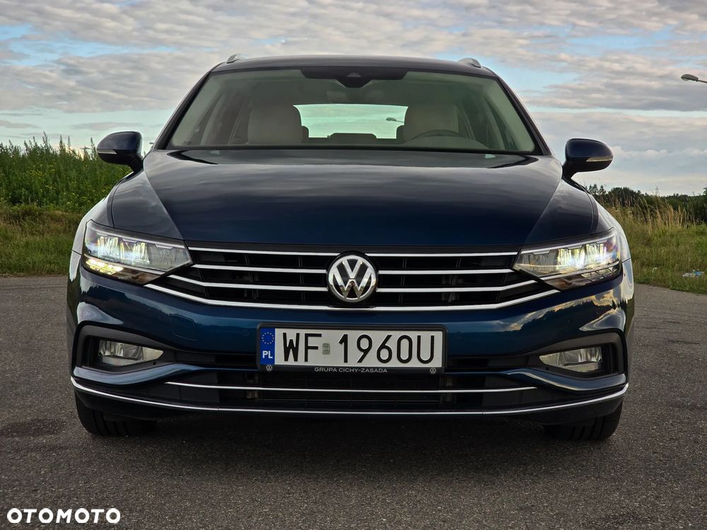 Volkswagen Passat Variant 2.0 TDI EVO Elegance DSG - 15