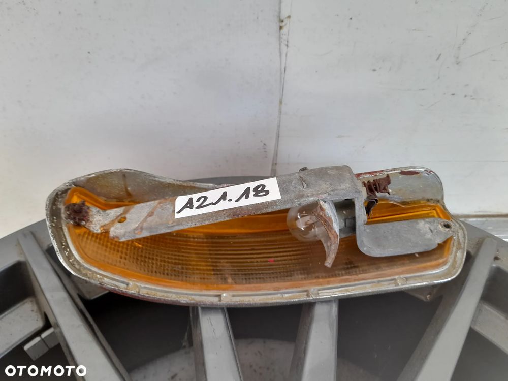 Lampa kierunkowskazu prawy przód BMW E10 22790R6 - 6