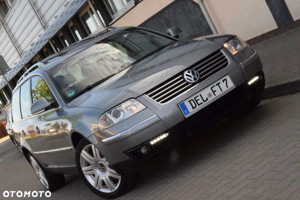 Volkswagen Passat 2.5 TDI V6 Highline - 3