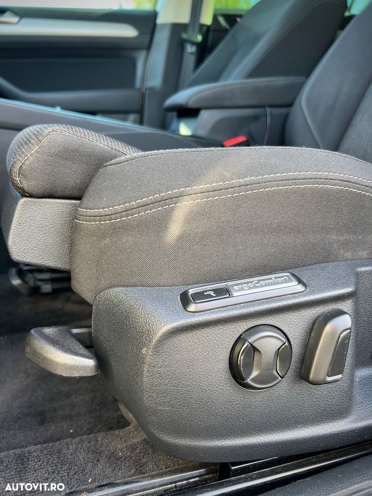 Volkswagen Passat - 13