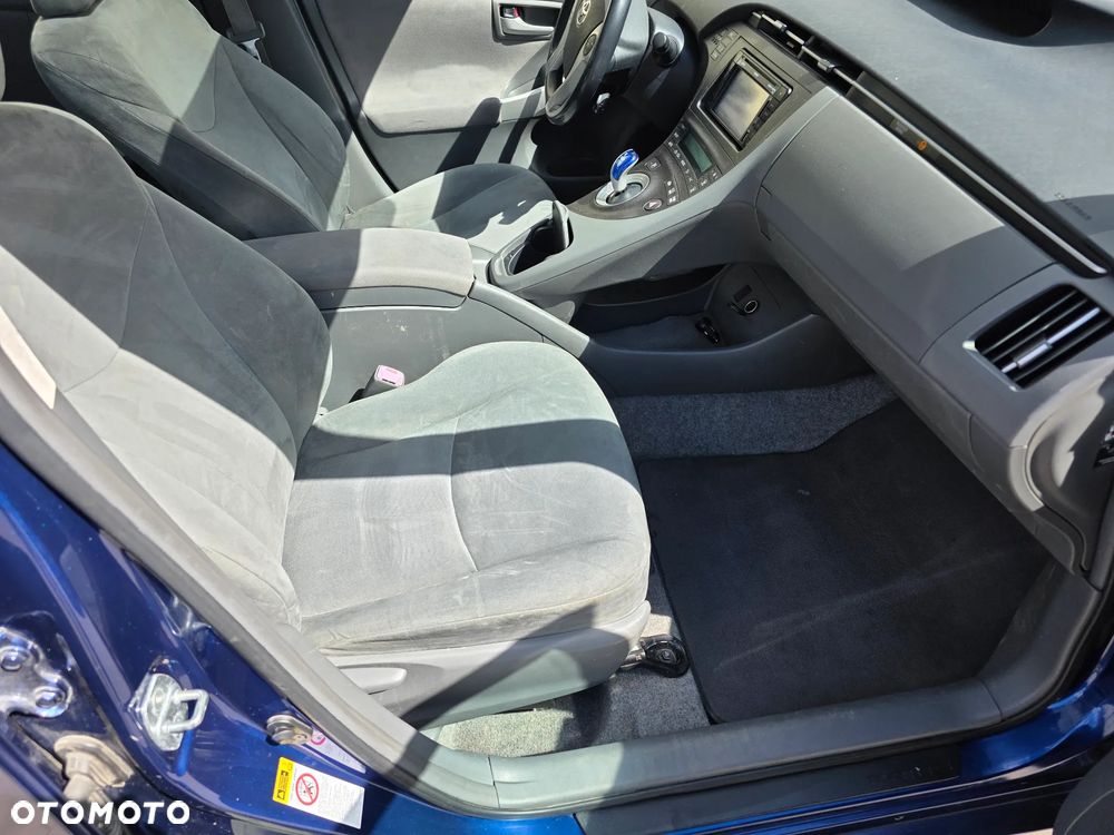 Toyota Prius - 5