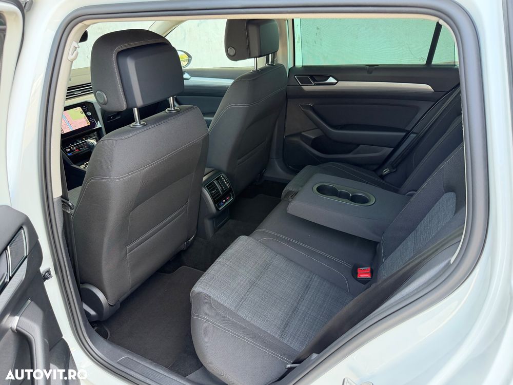 Volkswagen Passat 2.0 TDI SCR DSG Comfortline - 10