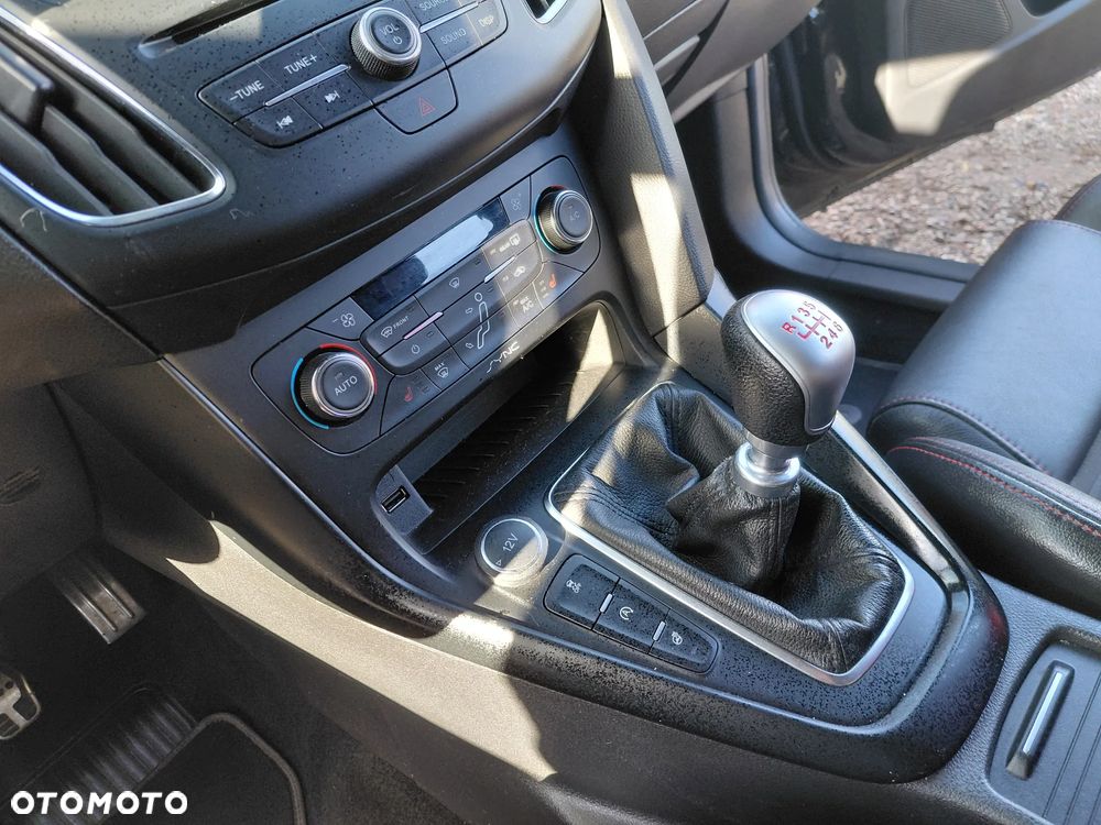 Ford Focus - 12