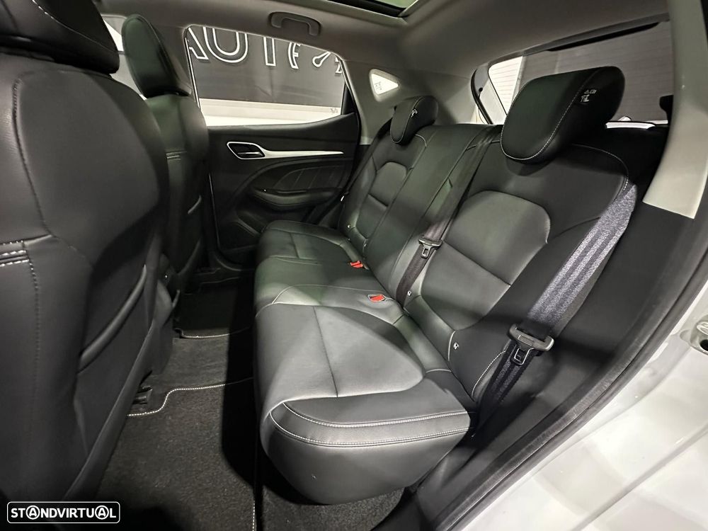 MG ZS EV Luxury - 7
