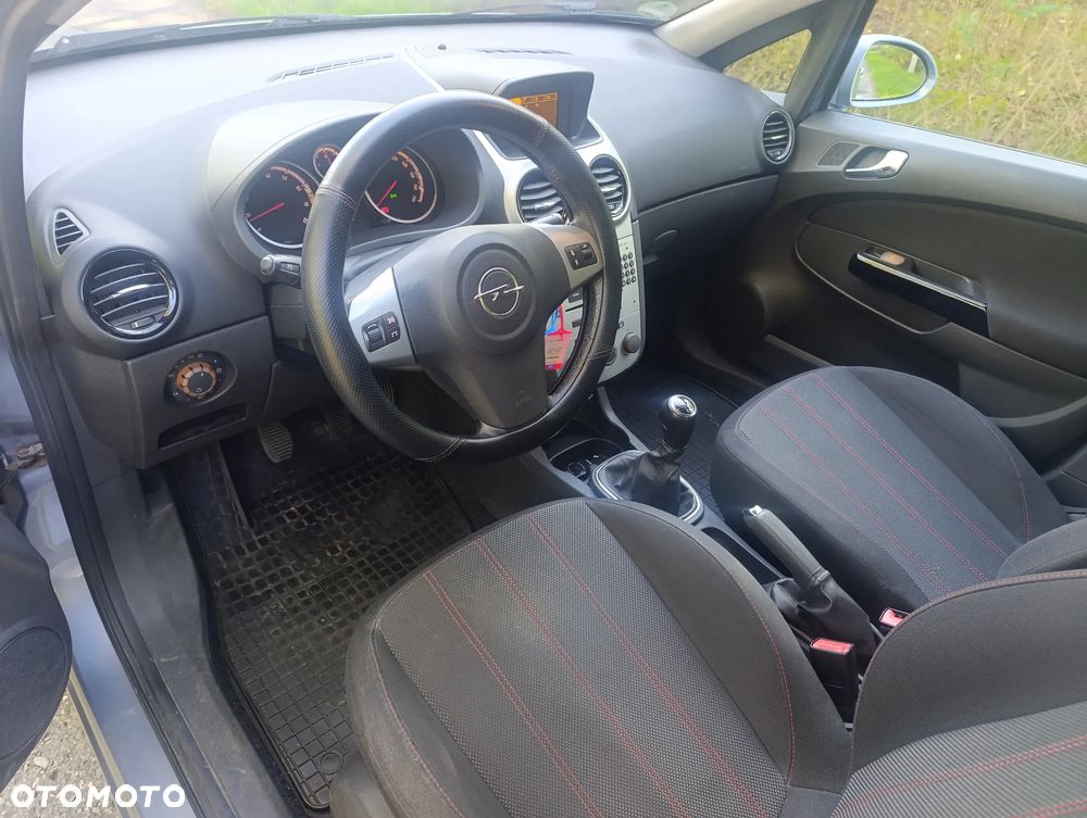 Opel Corsa 1.4 Cosmo - 13