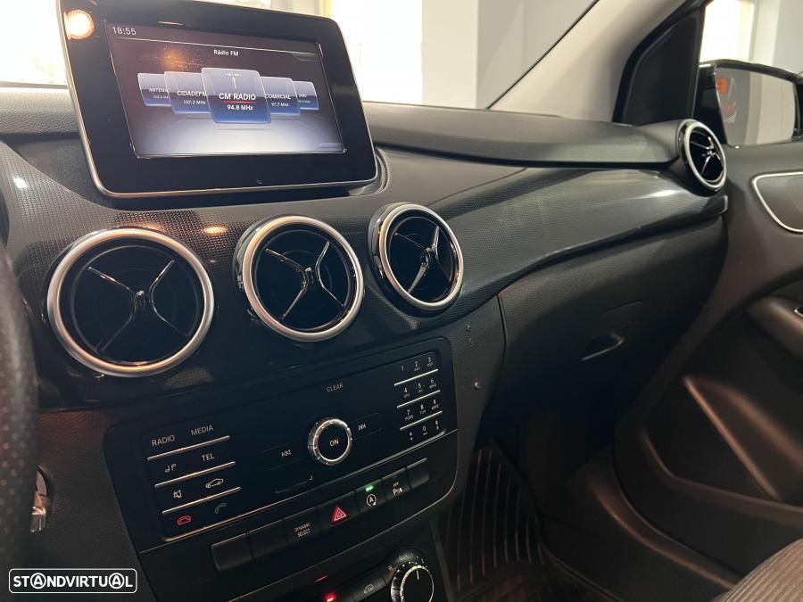 Mercedes-Benz B 220 CDi AMG Line - 11