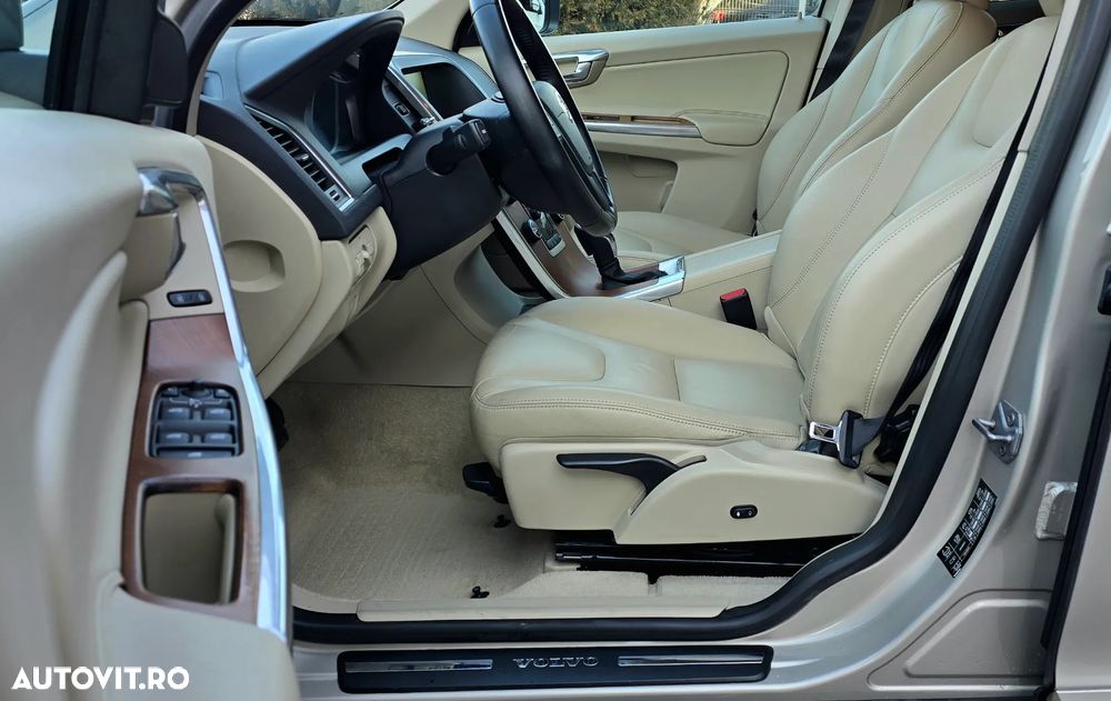 Volvo XC 60 D4 AWD Geartronic Kinetic - 29