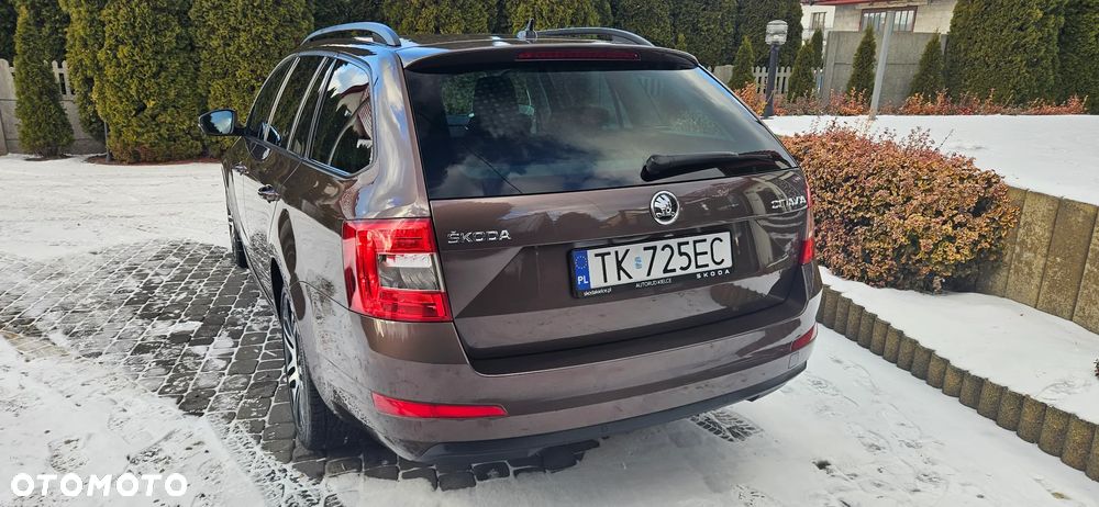 Skoda Octavia 2.0 TDI DSG Ambition - 32