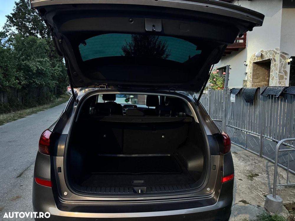Hyundai Tucson 1.6 GDI 2WD 6MT Style - 16