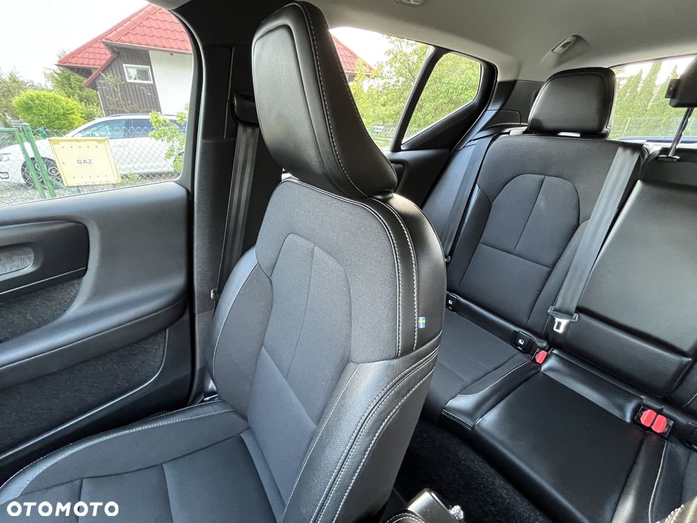Volvo XC 40 T3 Momentum Pro - 16