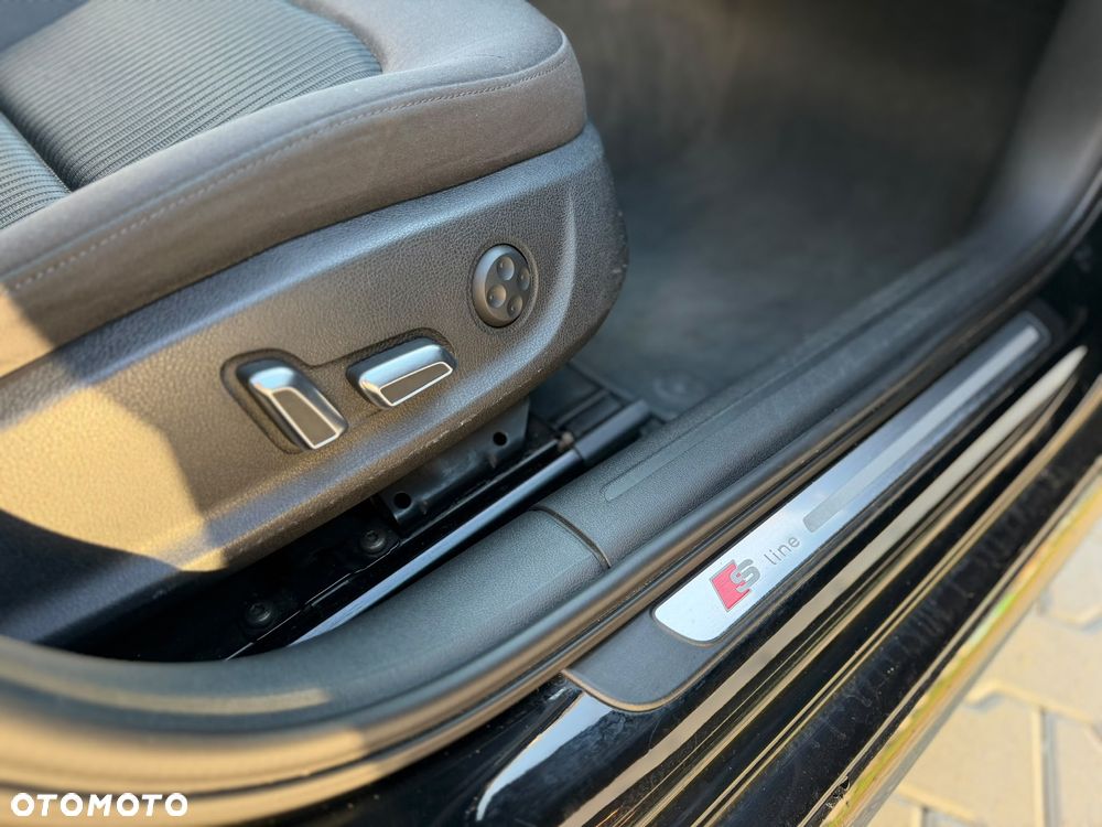 Audi A4 Limousine - 36