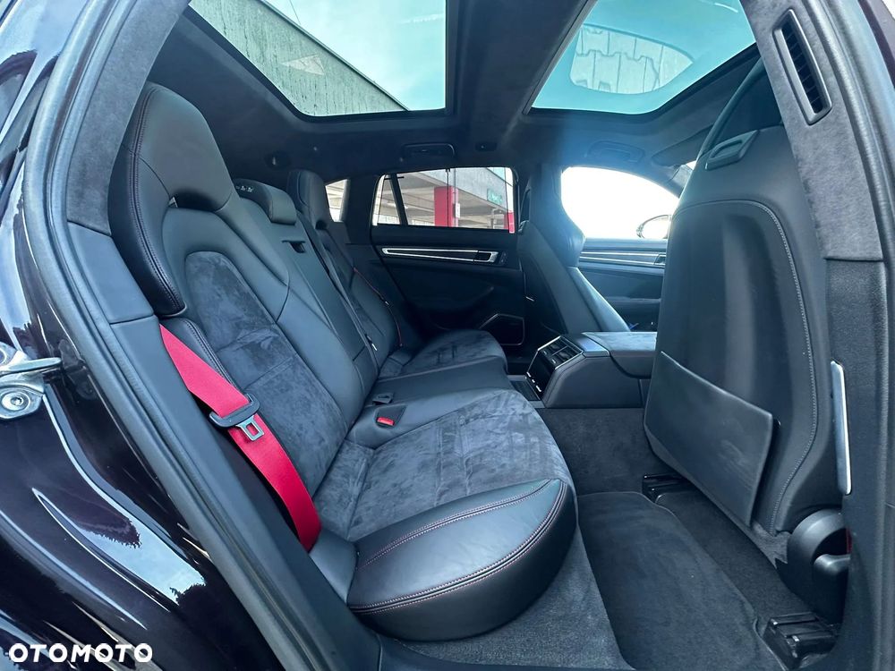 Porsche Panamera - 32