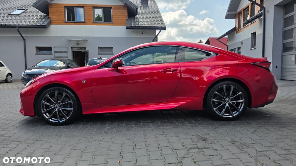 Lexus RC 200t / 300 F Sport - 11