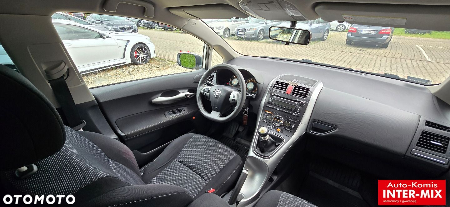 Toyota Auris - 17
