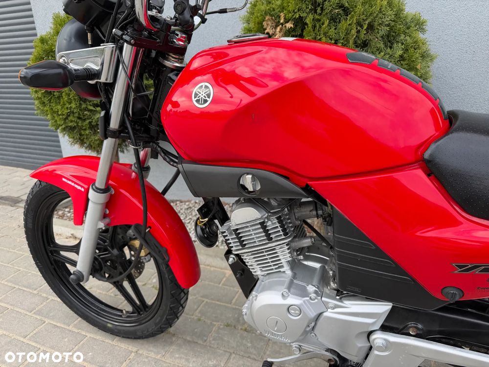 Yamaha YBR - 37