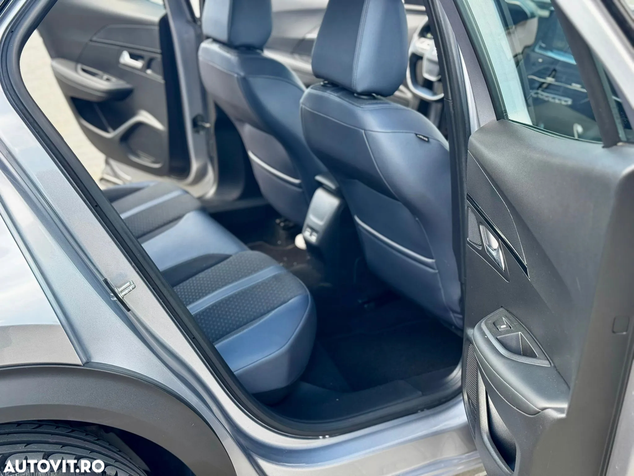 Peugeot 2008 1.2 L PureTech STT Allure - 2