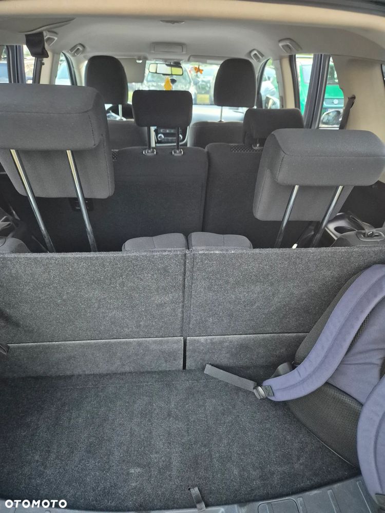 Mitsubishi Outlander - 10
