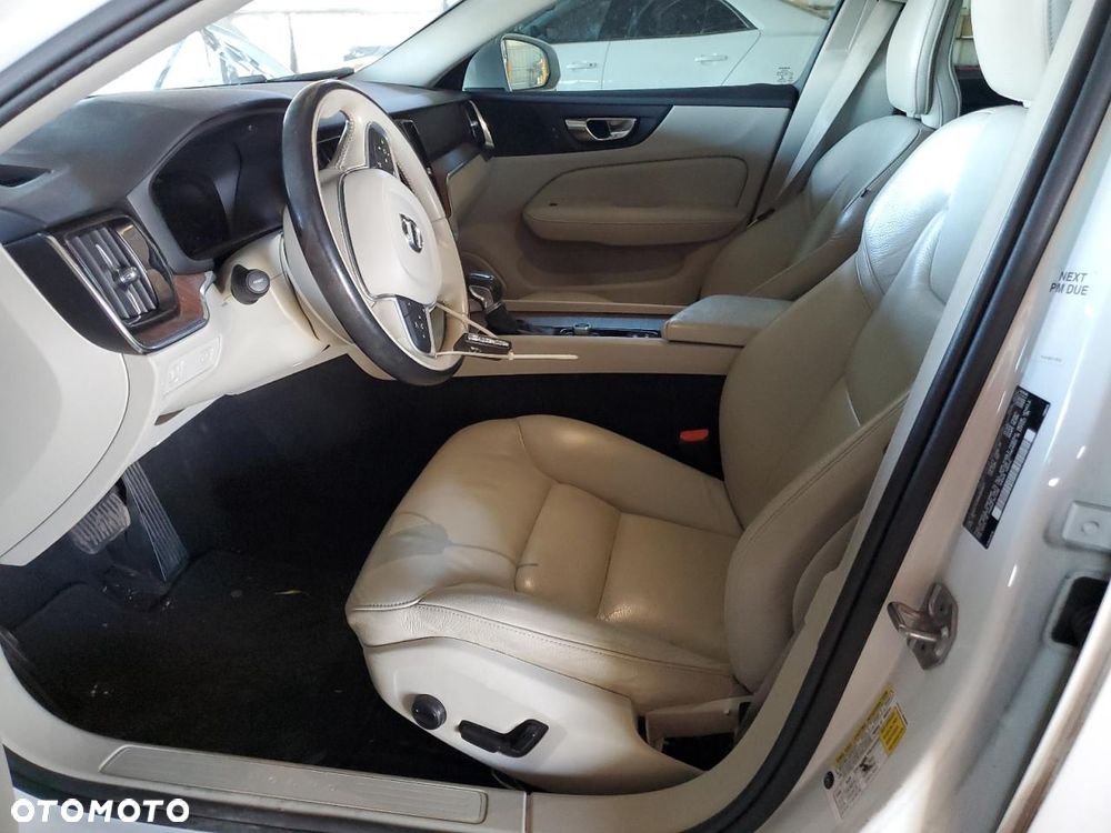 Volvo S60 T6 AWD Momentum Pro - 7