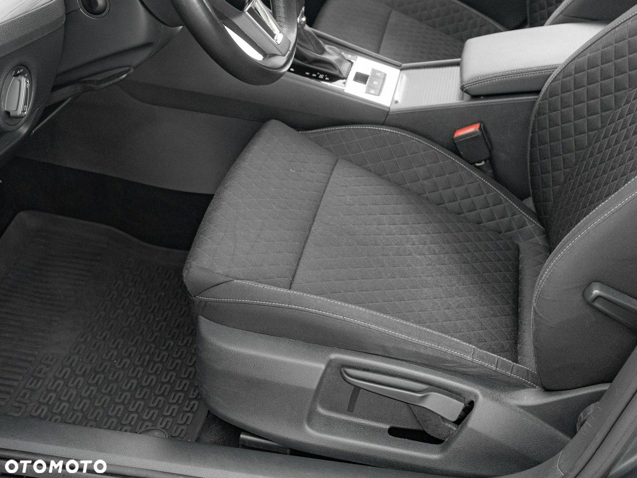 Skoda Superb 2.0 TDI Ambition DSG - 14
