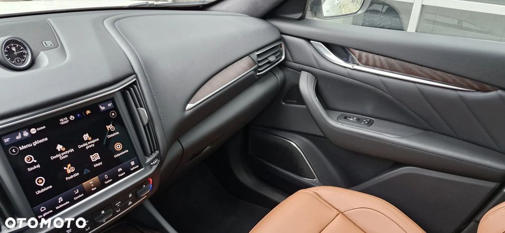 Maserati Levante GT Hybrid - 19