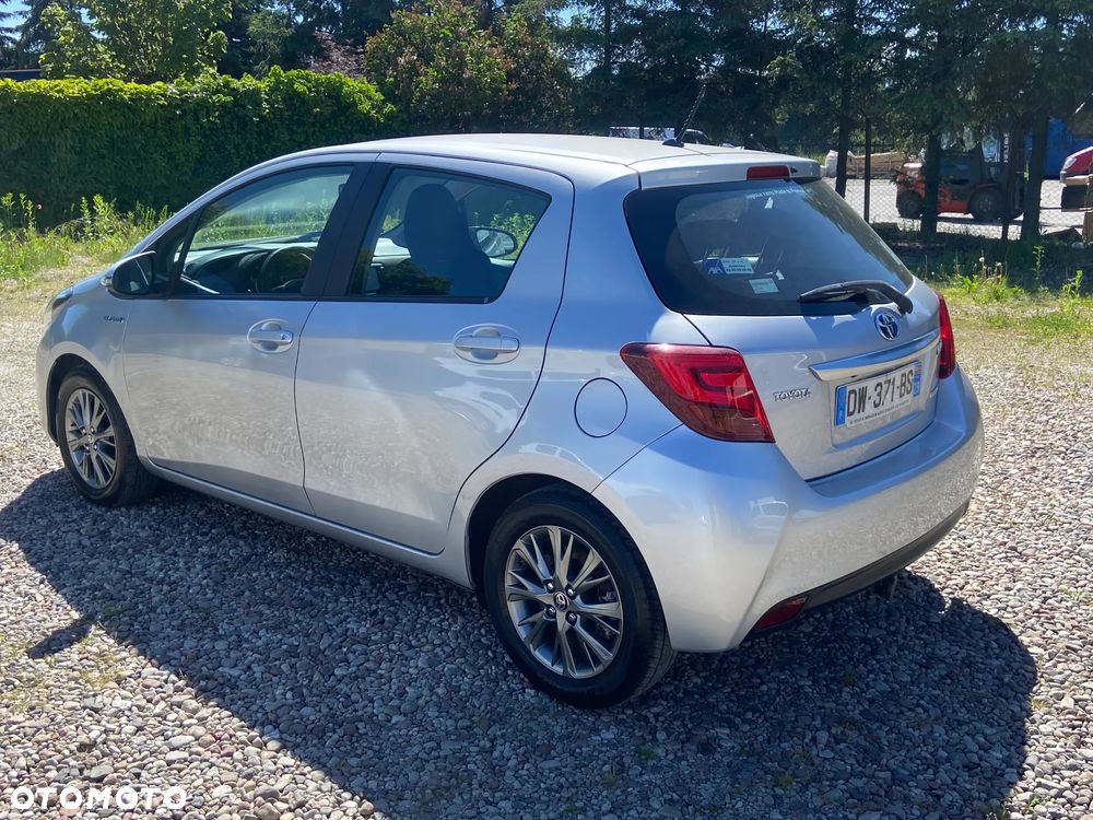 Toyota Yaris - 16