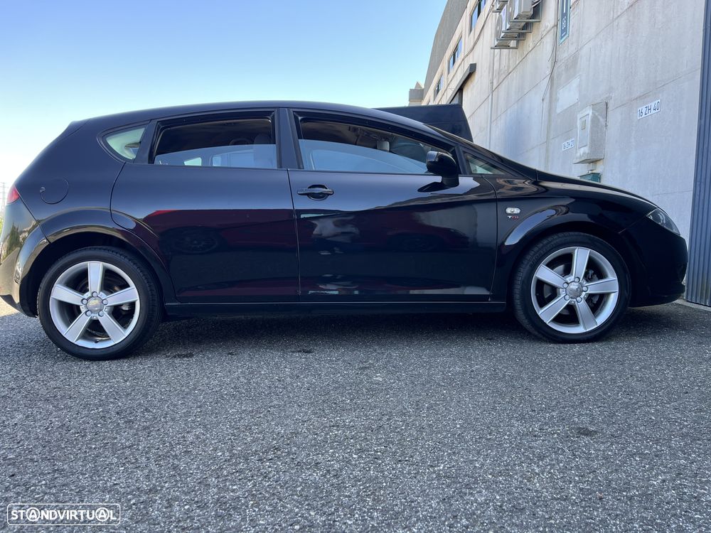 SEAT Leon 2.0 TDI DPF DSG FR - 4