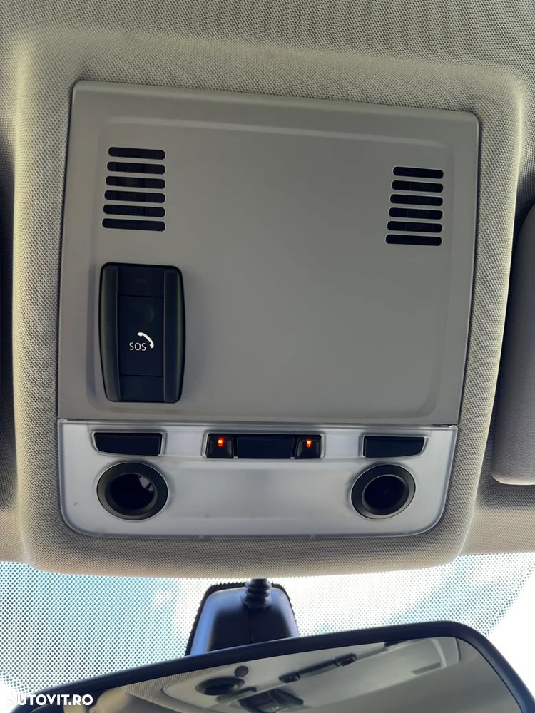 BMW Seria 3 318d DPF Touring - 29