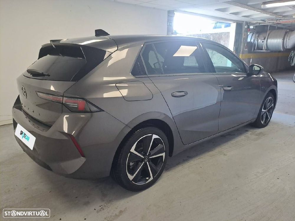 Opel Astra 1.5 D Elegance Aut. - 4