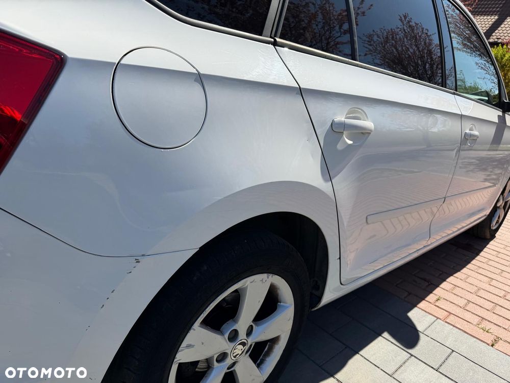 Skoda RAPID 1.6 TDI DSG Active - 11