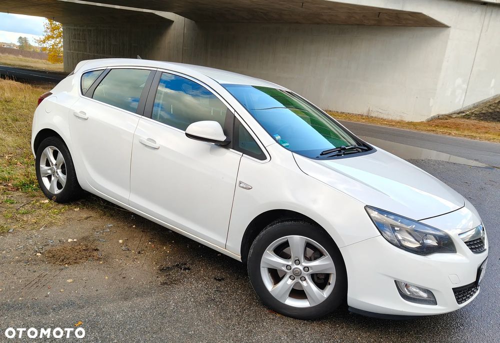 Opel Astra 1.7 CDTI DPF Cosmo - 6