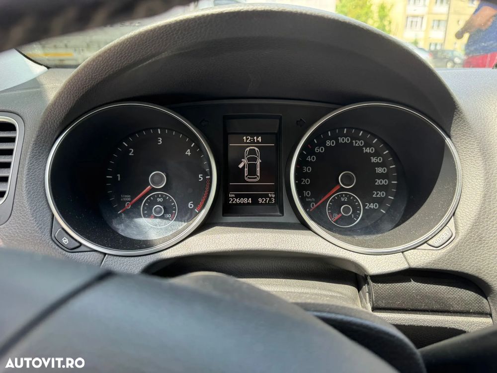 Volkswagen Golf - 2
