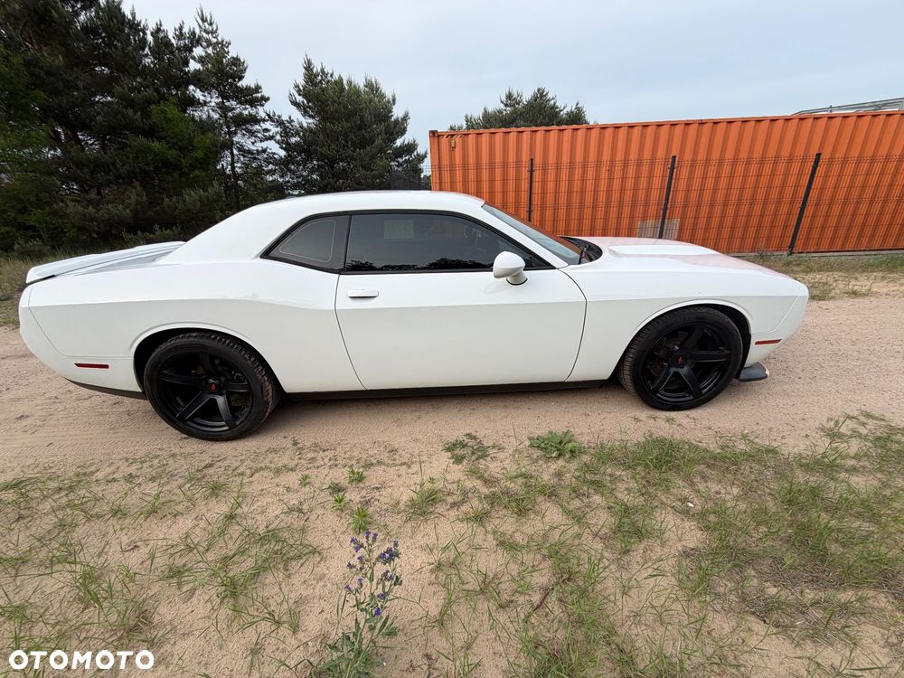 Dodge Challenger - 18