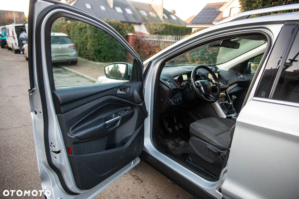 Ford Kuga ver-2-0-tdci-4wd-trend - 17