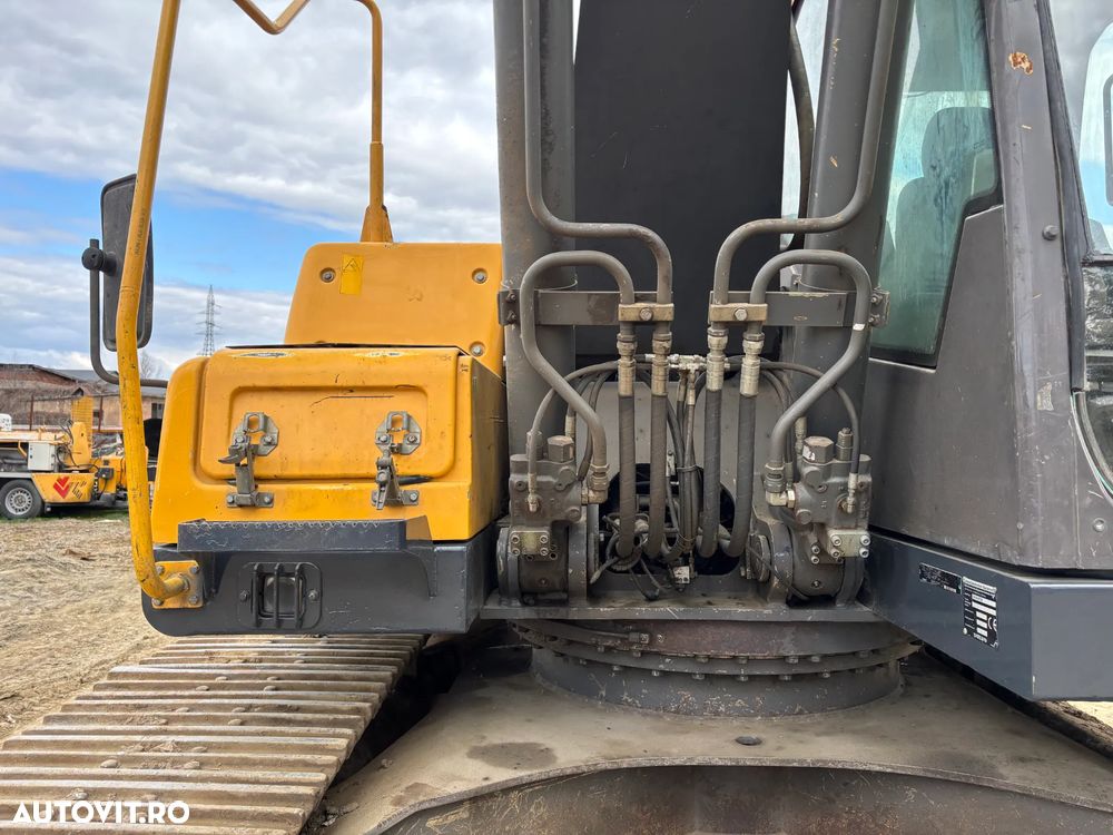 Volvo EC220DL - 13