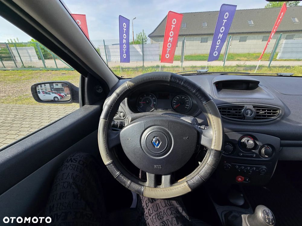 Renault Clio 1.4 16V Expression - 18