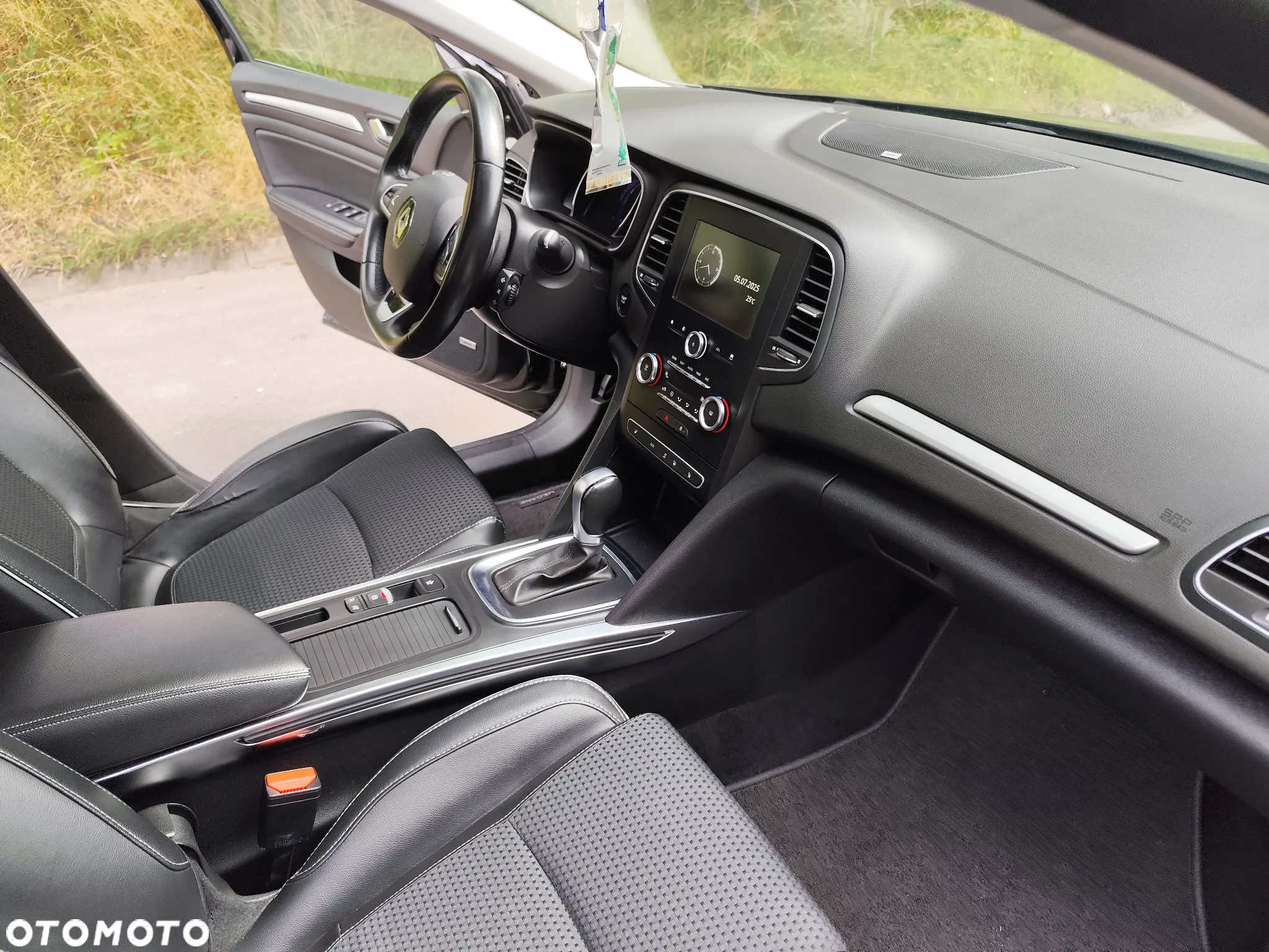 Renault Megane Grandtour ENERGY TCe 160 EDC BOSE EDITION - 12