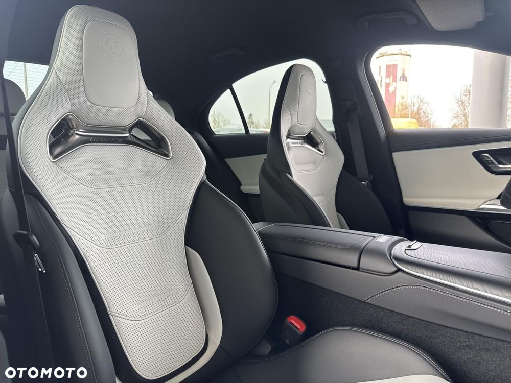Mercedes-Benz Klasa E AMG 53 4Matic+ AMG SPEEDSHIFT TCT 9G - 23