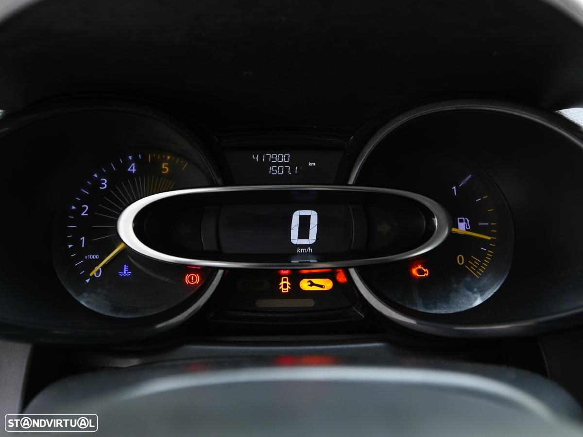 Renault Clio Van - 14