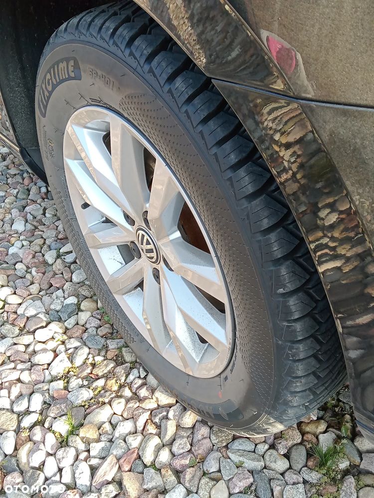 Volkswagen Passat - 20