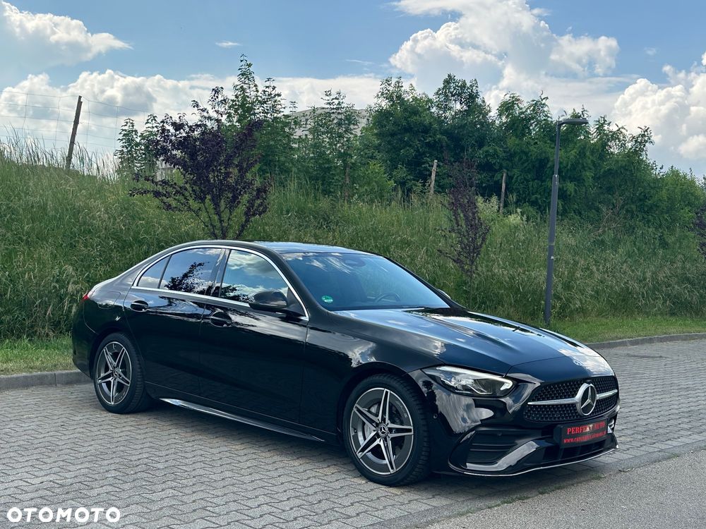 Mercedes-Benz Klasa C 180 9G-TRONIC AMG Line - 17
