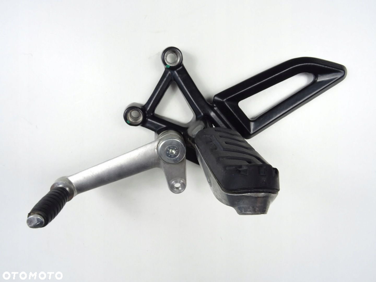 APRILIA TUONO 125 RS4 125 SET PONÓŻEK LEWY PRZÓD PRZEDNI DŹWIGNIA 23 - 4