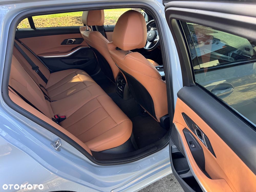 BMW Seria 3 320d xDrive mHEV M Sport - 18