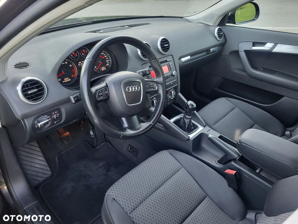Audi A3 Sportback 1.4 TFSI Ambiente - 3