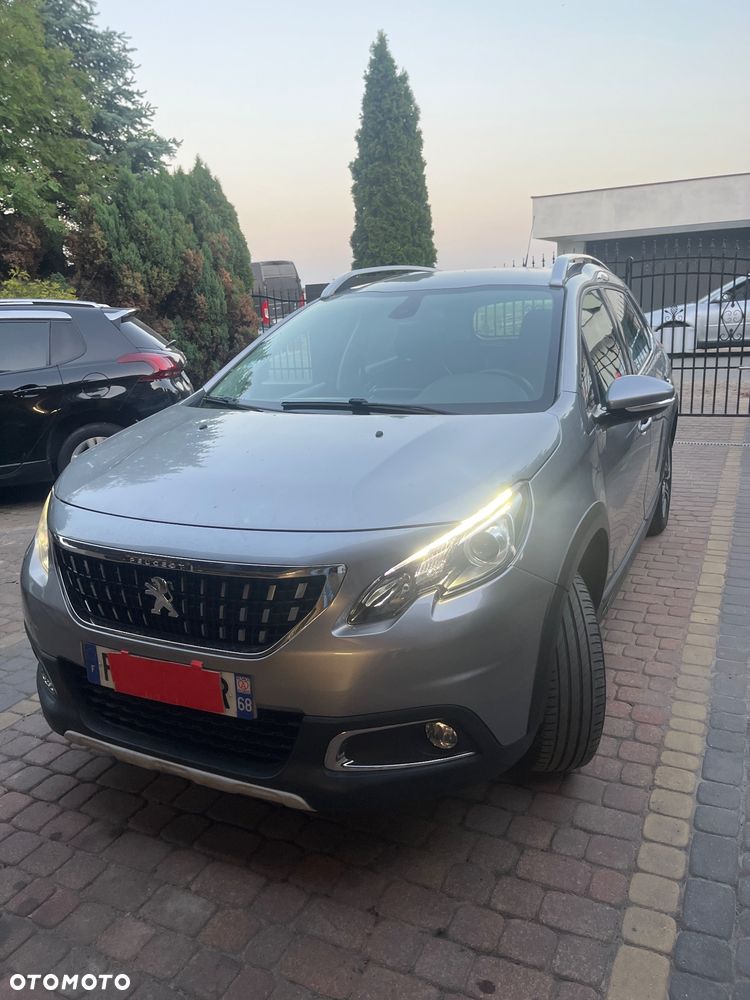 Peugeot 2008 1.2 Pure Tech Signature - 1