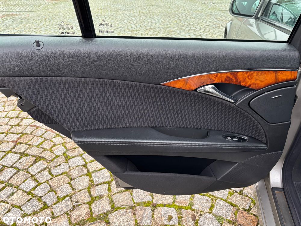 Mercedes-Benz Klasa E - 15