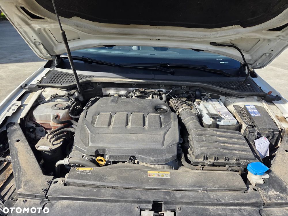 Volkswagen Passat - 18