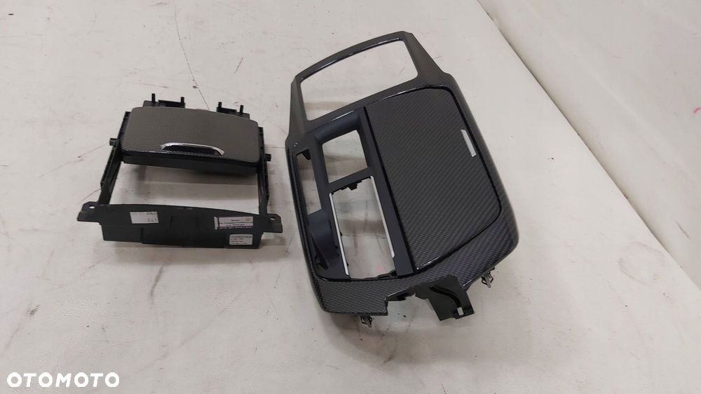 tuner środkowy dekor schowek carbon maserati levante 670161807 - 2