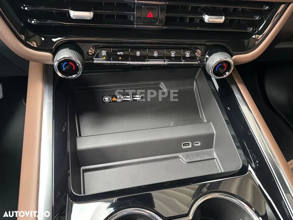 Chevrolet Suburban - 31